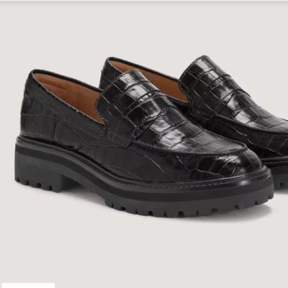 NEW Everlane Black Crocodile Leather Chunky Lug Sole Loafer in Size 8.5